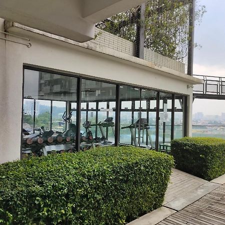 Urban360 Pool View With Netflix And Wifi Apartment Batu Caves Exterior photo