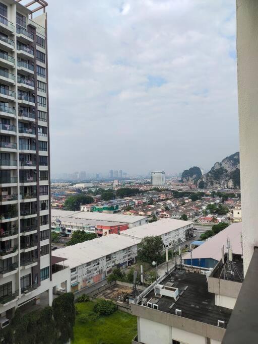 Urban360 Pool View With Netflix And Wifi Apartment Batu Caves Exterior photo